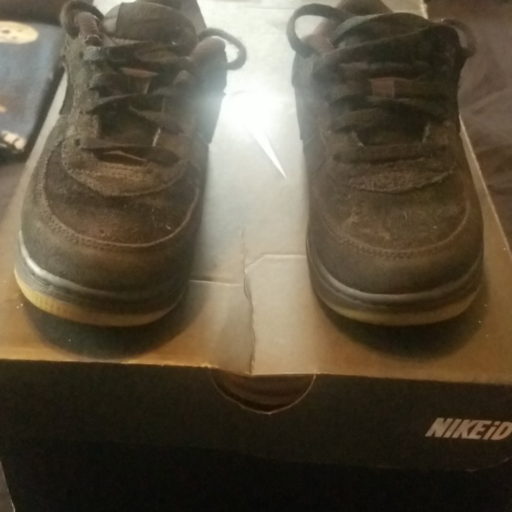 Suede little boys Air Force 1s bubble gum bottoms